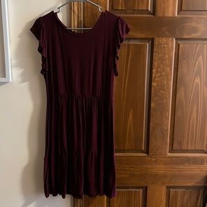 Burgundy short sleeve flowy dress